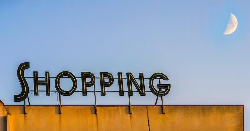 Le boom des épiceries de nuit : comment ce commerce transforme nos villes